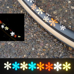 Фото и картинки светящихся красок и люминофоров - Световозвращающие наклейки на велосипед, коляску, санки фигурные